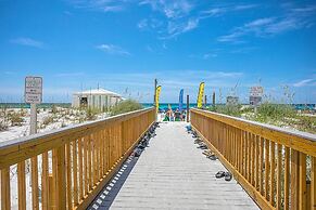 Pelican Beach 307