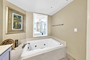 Silver Beach Towers - Penthouse106e