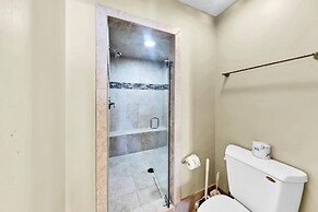 Silver Beach Towers - Penthouse106e