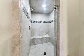 Silver Beach Towers - Penthouse106e