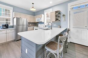 Crystal Village II, Unit 10B