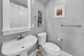 Crystal Village II, Unit 10B