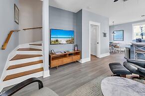 Crystal Village II, Unit 10B