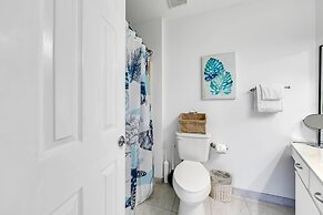 Crystal Village II, Unit 10B