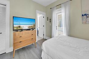 Crystal Village II, Unit 10B