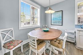 Crystal Village II, Unit 10B