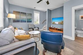 Crystal Village II, Unit 10B