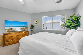 Crystal Village II, Unit 10B