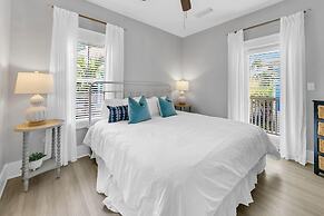 Crystal Village II, Unit 10B