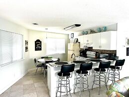 Crystal Village II, Unit 10B