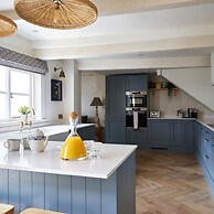 The Old Coach House - From 500 Per Night