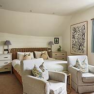 The Old Coach House - From 500 Per Night