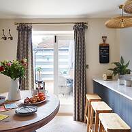 The Old Coach House - From 500 Per Night