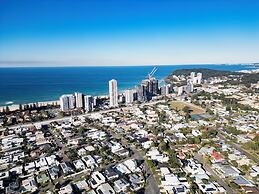 Beach Home in Burleigh Waters