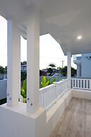 Beach Home in Burleigh Waters