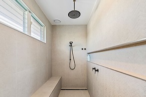 Beach Home in Burleigh Waters