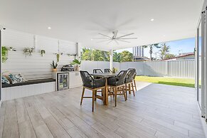 Beach Home in Burleigh Waters