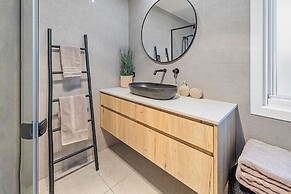 Beach Home in Burleigh Waters