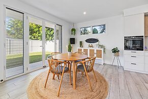 Beach Home in Burleigh Waters