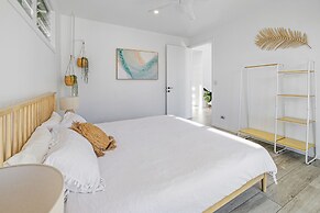 Beach Home in Burleigh Waters