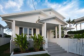 Beach Home in Burleigh Waters