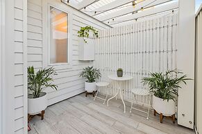 Beach Home in Burleigh Waters