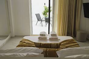 V Luxury Apartments Naxos