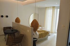 V Luxury Apartments Naxos
