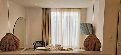 V Luxury Apartments Naxos