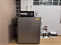 OYO 75495 Ratchadadome Hostel Bangkok