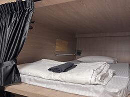 OYO 75495 Ratchadadome Hostel Bangkok