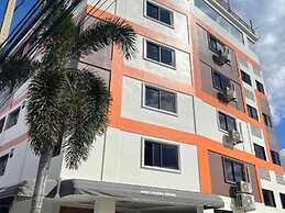 OYO 75495 Ratchadadome Hostel Bangkok