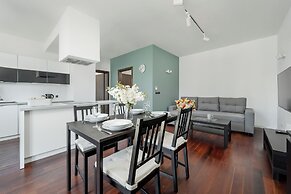 Wrocław Krzyki Apartment by Renters