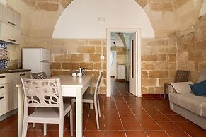 3936 Corte dei Falconi by Barbarhouse