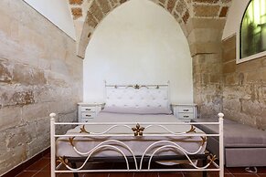 3936 Corte dei Falconi by Barbarhouse