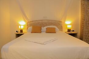 Ahadi Beachfront 2 Bedroom by YourHost