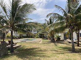 Ahadi Beachfront 2 Bedroom by YourHost