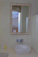 Ahadi Beachfront 2 Bedroom by YourHost