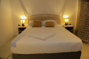 Ahadi Beachfront 2 Bedroom by YourHost