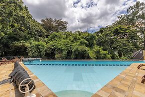 Riverside Tropical oasis 4bedroom