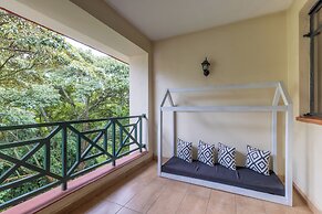 Riverside Tropical oasis 4bedroom