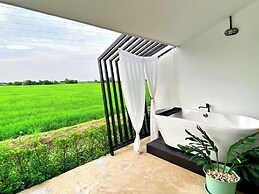 Penguin Villa Resort & Bistro
