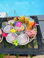 Penguin Villa Resort & Bistro