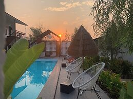 Penguin Villa Resort & Bistro