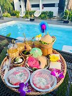 Penguin Villa Resort & Bistro