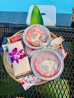 Penguin Villa Resort & Bistro