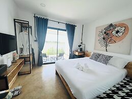 Penguin Villa Resort & Bistro