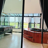 Penguin Villa Resort & Bistro