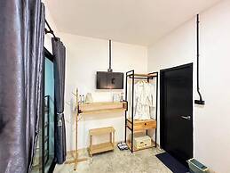 Penguin Villa Resort & Bistro