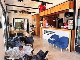 Penguin Villa Resort & Bistro